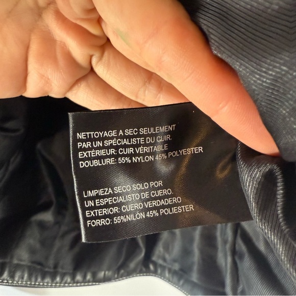 Bernardo Black Genuine Leather Zip up V front Biker Jacket Women's Size:L - Picture 11 of 16